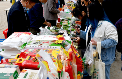 南工大食堂开设‘消费扶贫’窗口，酒业助力脱贫攻坚